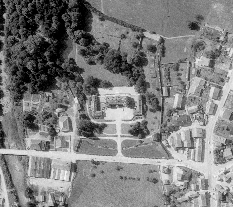 Vue aérienne du Château des Quatre Saisons
