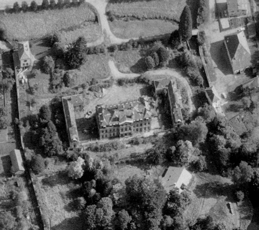 Vue aérienne du Château des Quatre Saisons