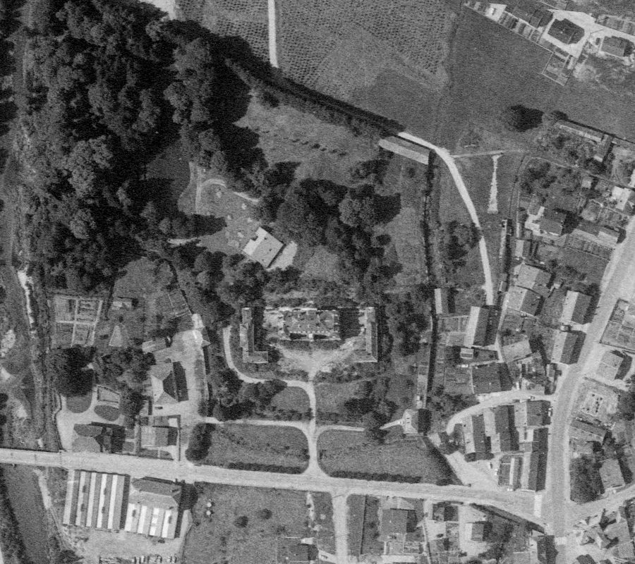 Vue aérienne du Château des Quatre Saisons